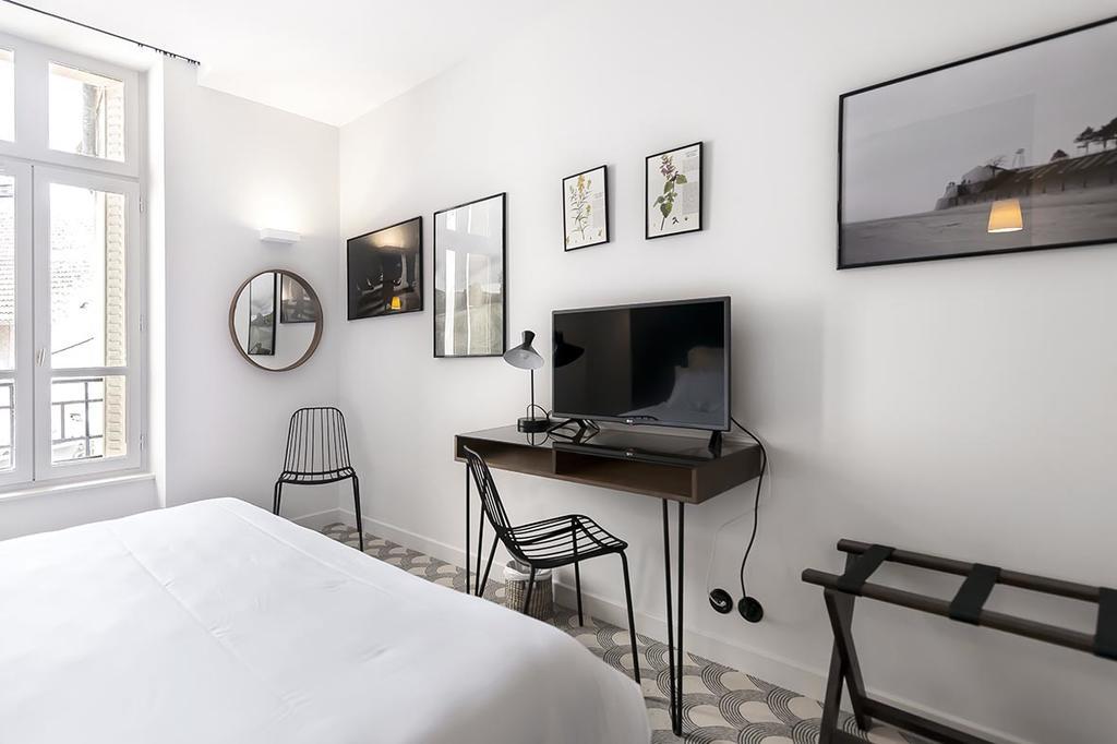 Urban Style Hotel Des Carmes Aurillac Buitenkant foto